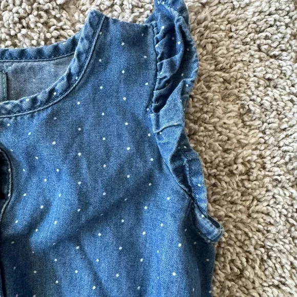 Baby Gap Chambray Polka Dot Ruffle Romper Sleeveless outfit- Size 3-6 Months - Picture 4 of 9